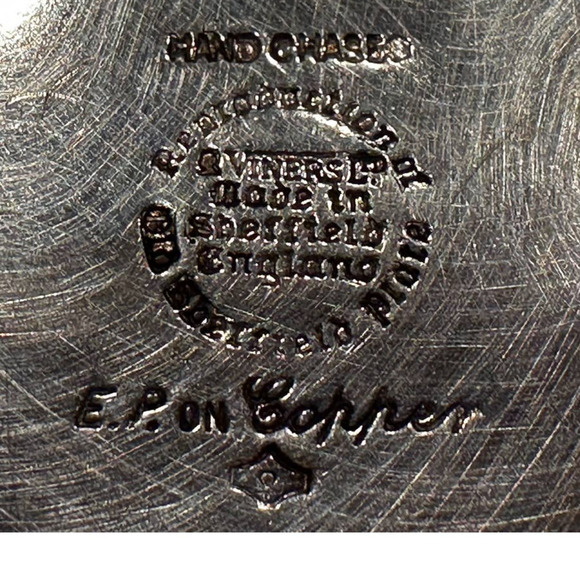 VTG VINERS Old SHEFFIELD England Plate Candlesticks Silver Hand Chased Repro 8" - Picture 15 of 15